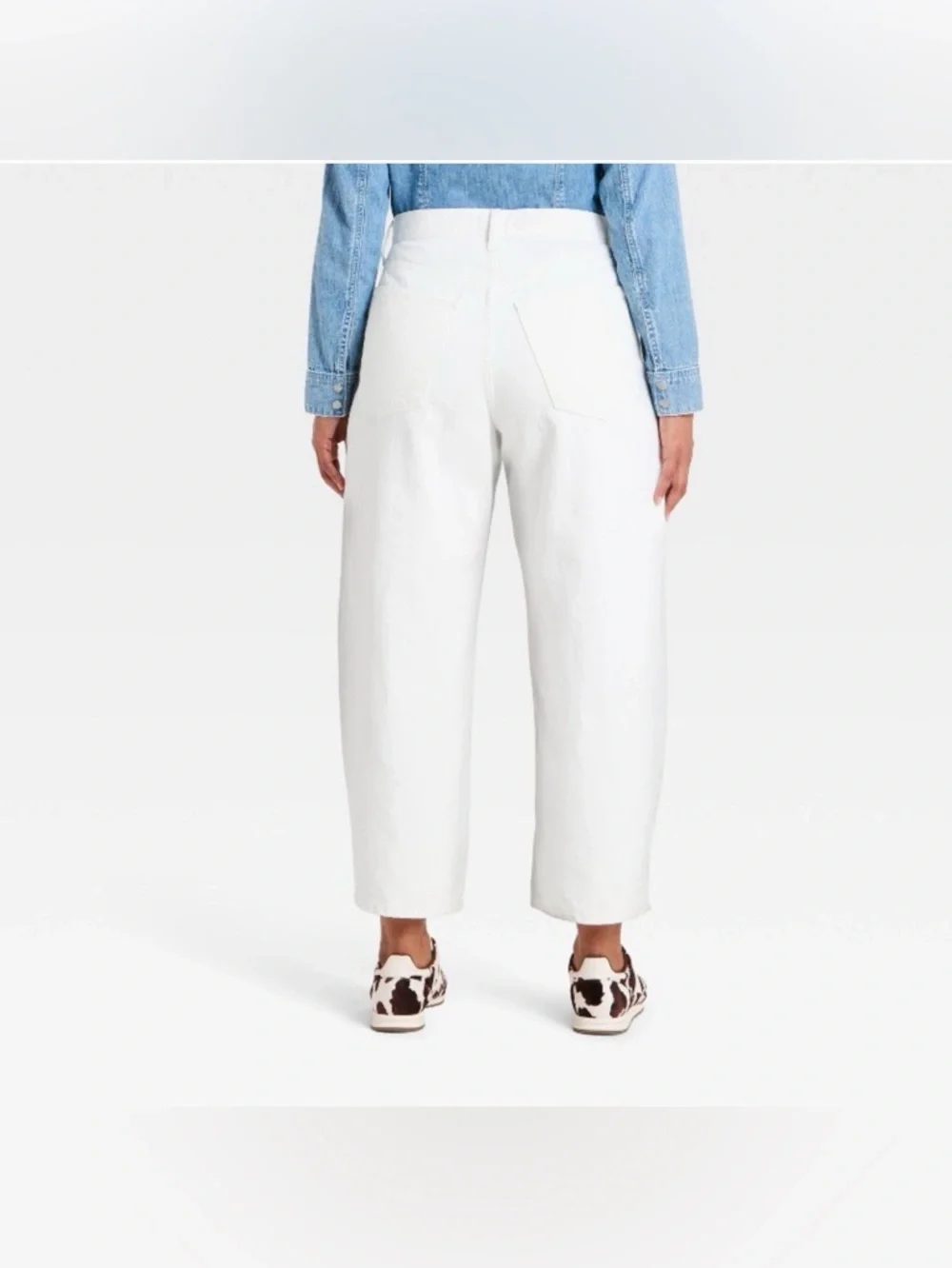 Universal Thread Women's High-Rise Easy Barrel Jeans - Picture 2 of 9